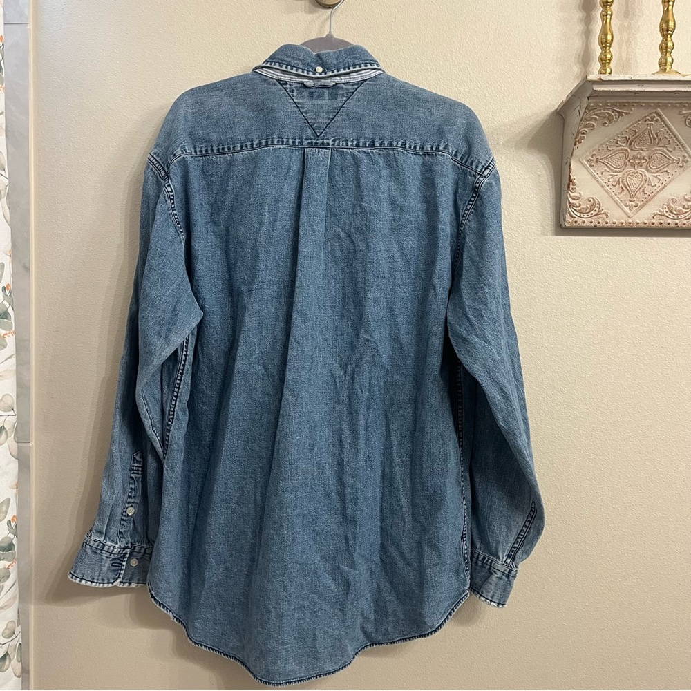 Vintage Tommy Hilfiger Denim Button Front Mens XL Front Flag Logo Blue Jean - Picture 3 of 9